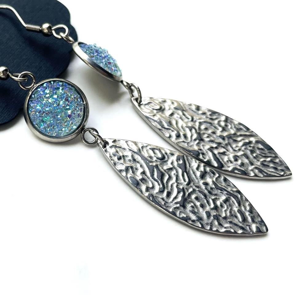 Leaf Me Be Earrings