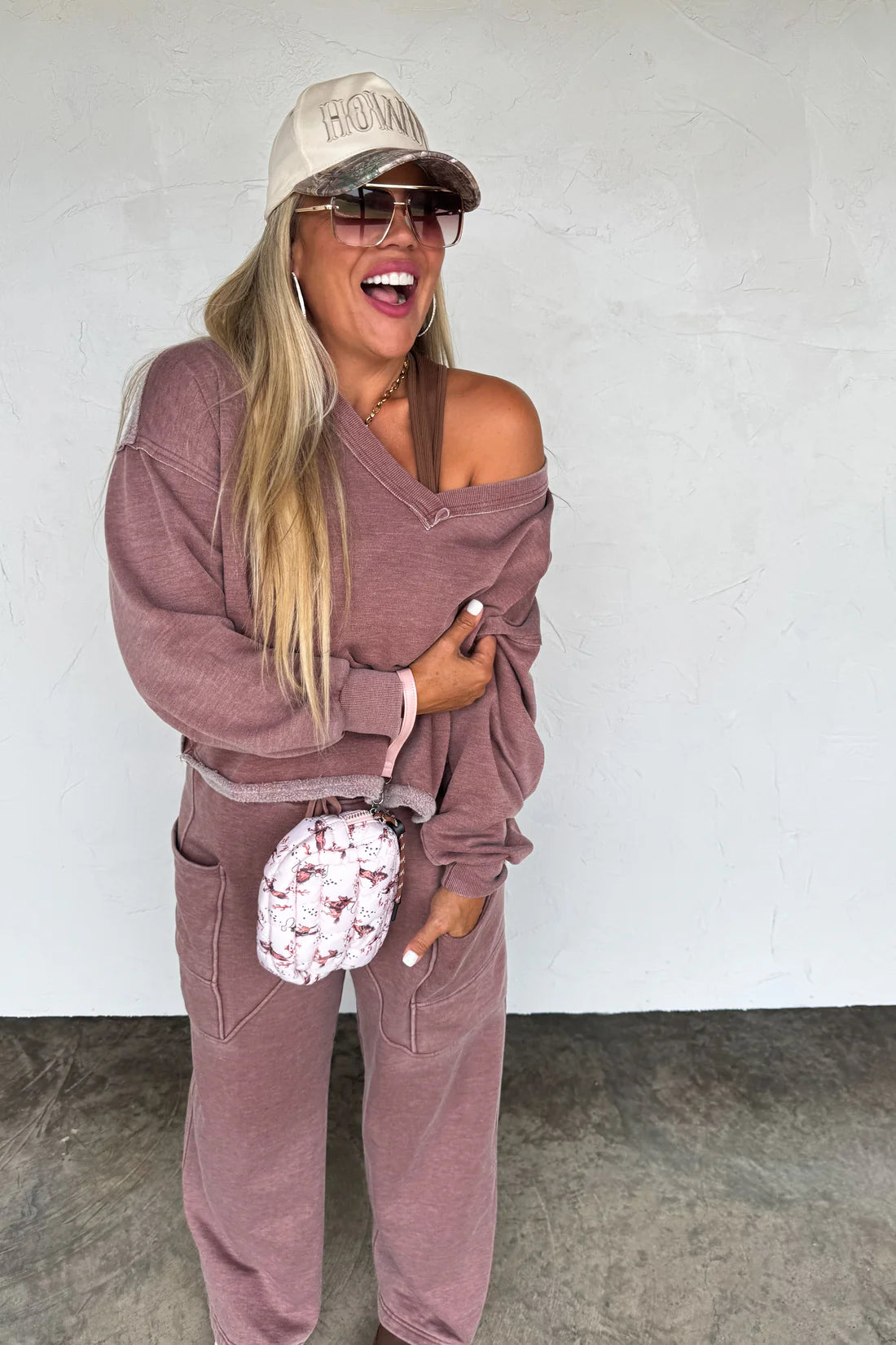 Faded Feels V Neck Pullover