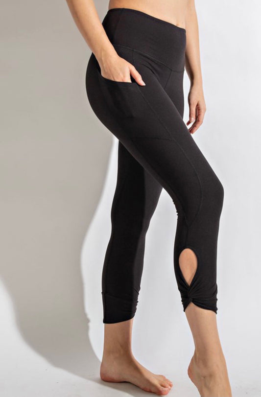 Twist Keyhole Yoga Capri